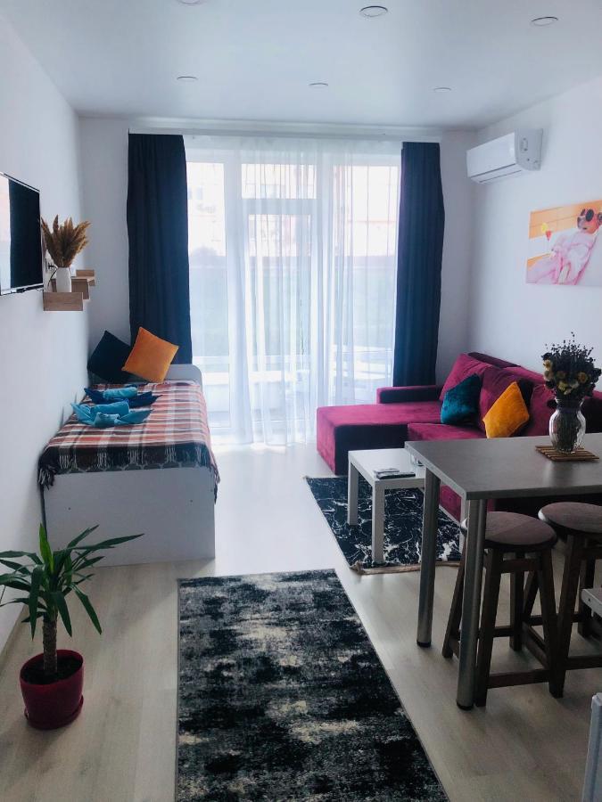 Sмарт Студія З Терасою !! Іванова 35 Yuzhne Exterior photo